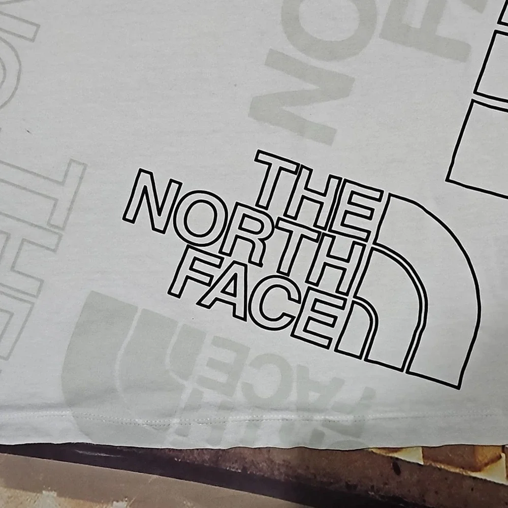 North Face White Graphic Tee Shirt Medium